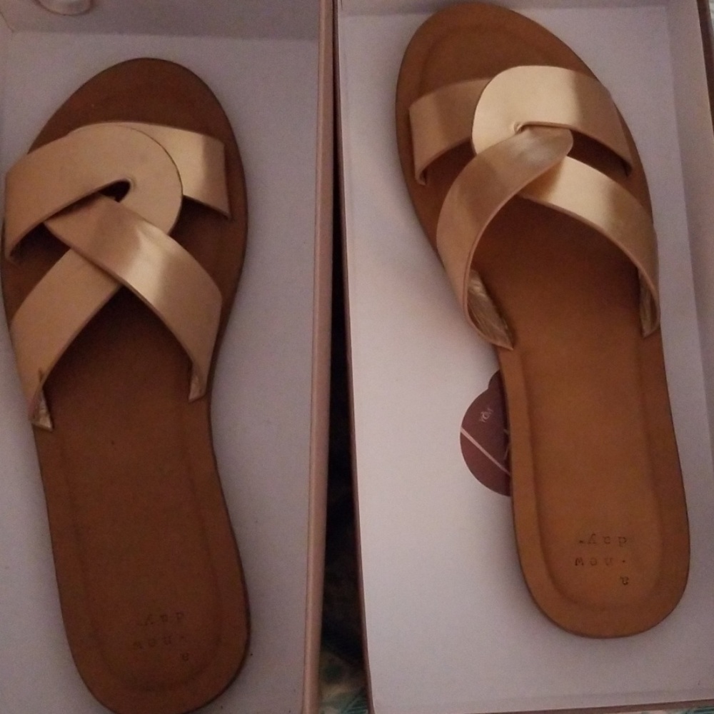 Sandal